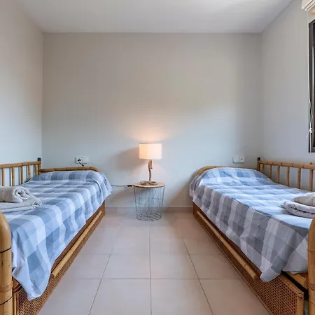 Costelles - Atico En Primera Linea Con Vistas, Piscina Y Parking Apartment *