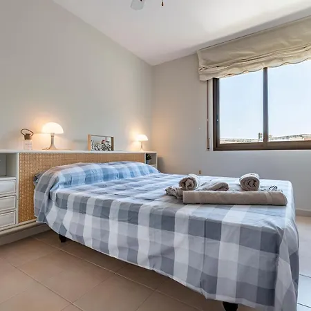 Costelles - Atico En Primera Linea Con Vistas, Piscina Y Parking *