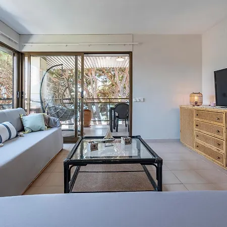 Apartment Costelles - Atico En Primera Linea Con Vistas, Piscina Y Parking