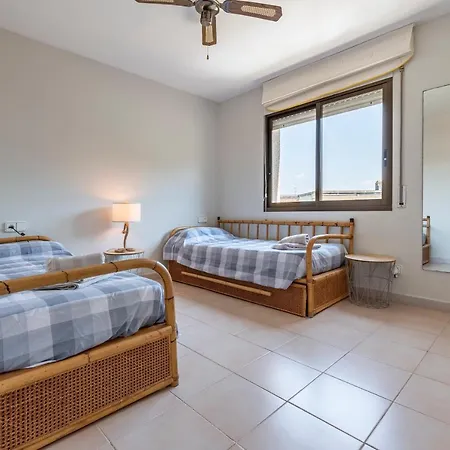 Apartment Costelles - Atico En Primera Linea Con Vistas, Piscina Y Parking