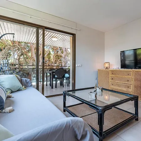 Costelles - Atico En Primera Linea Con Vistas, Piscina Y Parking *